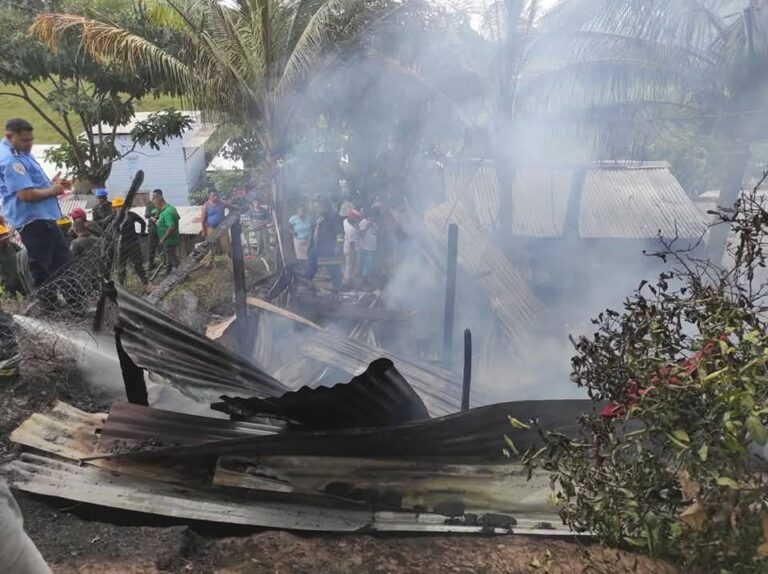 Incendio consume vivienda en Siuna dejando a familia en la calle ...